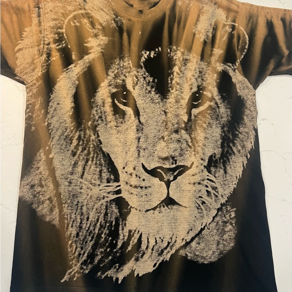 1990’s Vintage "Big Face" lion graphic Fruit of the Loom t-shirt (single stitch)